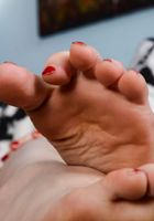 Audrey Holiday Spreads Her Sweet Toes, Audrey Holiday (aud022) ATK Galleria: Audrey Holiday (Audrey Holiday Spreads Her Sweet Toes)