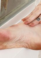 Iris spreads her toes and tight pink holes, Iris Rose (iri040) ATK Galleria: Iris Rose (Iris spreads her toes and tight pink holes)